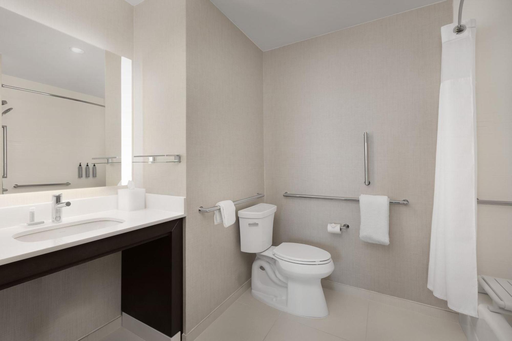 Residence Inn Kenwood Экстерьер фото