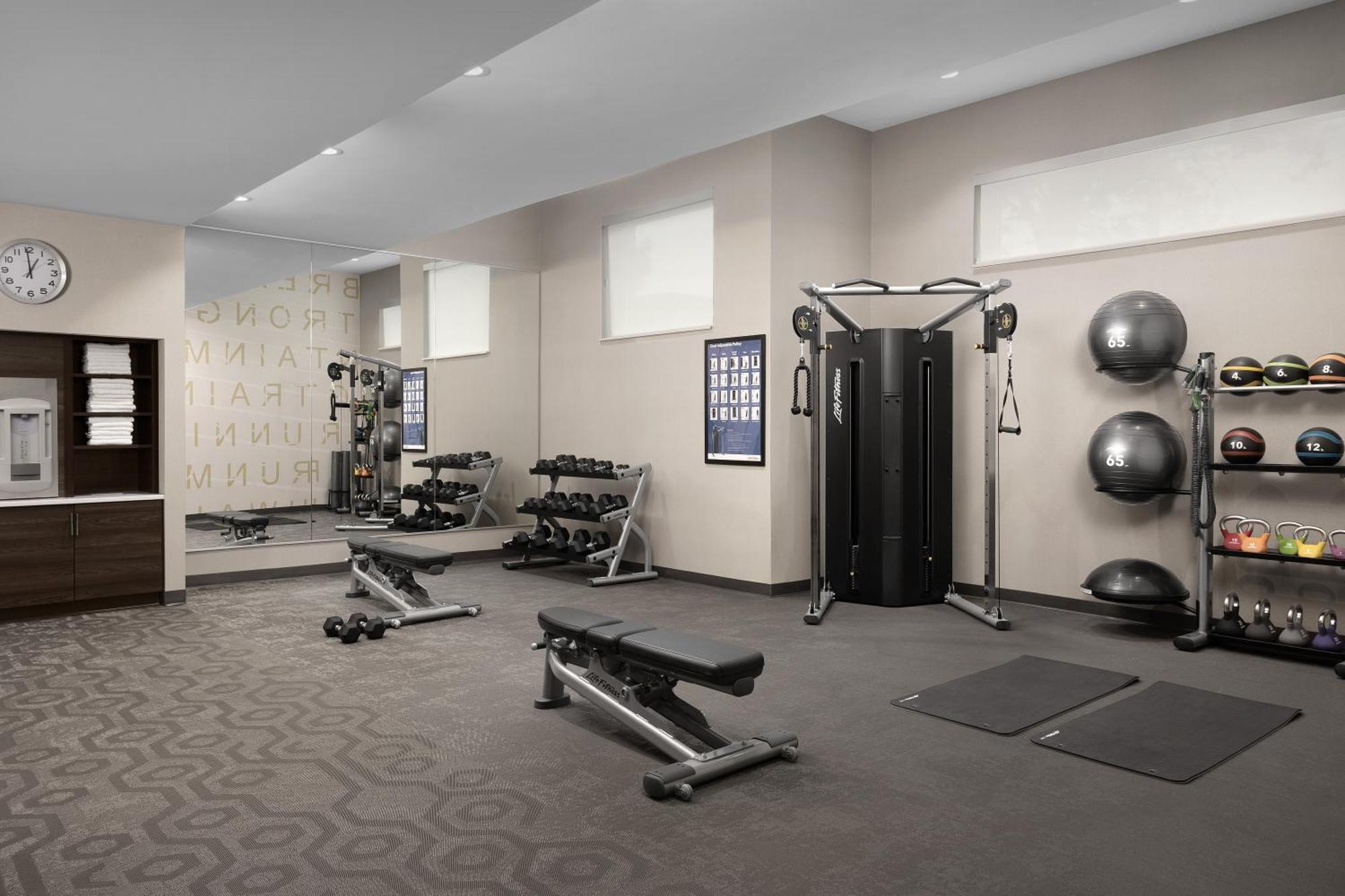 Residence Inn Kenwood Экстерьер фото